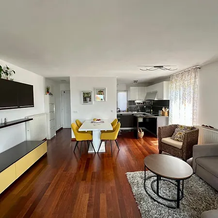 Διαμέρισμα Queen