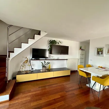 Queen Apartment