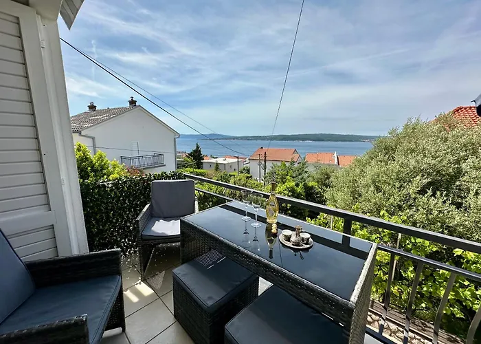 Apartment Queen Dramalj